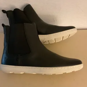 Frye women Black Leather Chelsea Booties with White Sole size 10 thumbnail 4