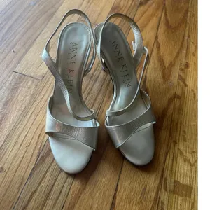 Anne Klein Gold Slingback Low Heel Dress Shoes Women’s Size 6 Classic thumbnail 5