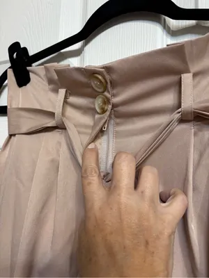 SHEIN Beige High-Waist Paperbag Trousers with Tie Belt thumbnail 4
