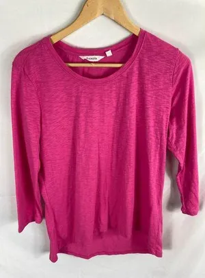 Athleta Asana 3/4 Top in Paradise Pink Size Medium thumbnail 1
