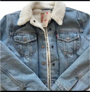 Levi’s Denim Sherpa Trucker Jacket thumbnail 2
