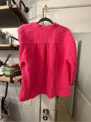 Evereve Cozy V-Neck Gauze Top in Bright Pink thumbnail 3