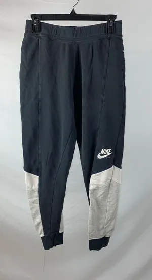Nike sweats  thumbnail 1