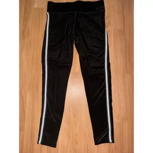 Victoria's Secret PINK Black Velvet Leggings White Side Stripe Velour Pants M thumbnail 3