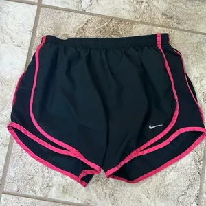 Nike Dri-Fit shorts thumbnail 1