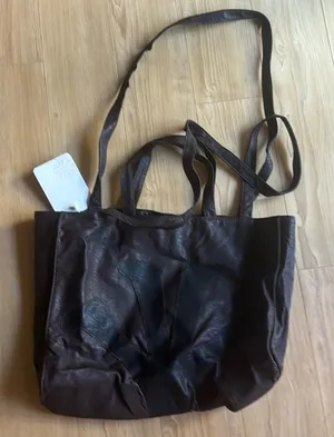 Signature Element Vegan Leather Tote thumbnail 1
