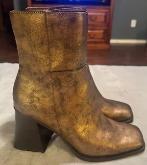 Wonderly dressy Boots Women’s sz 7M bronze high block heels booties Oakley brown thumbnail 1