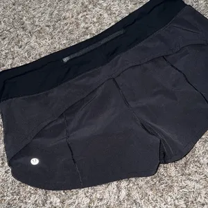 lululemon low rise 2.5” speed up shorts thumbnail 2