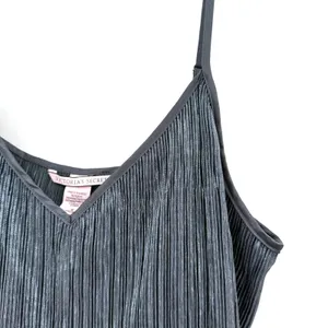 Victoria's Secret Size Medium Crop Tank Top‎ Spaghetti Strap Shirt Sleeveless thumbnail 3