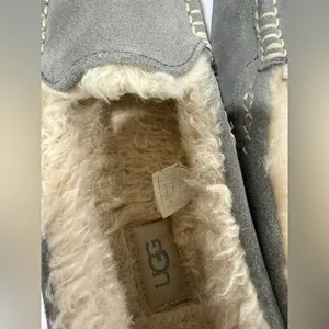 UGG Ansley Slippers Womens 8 Gray Suede Shearling Lined Moccasin thumbnail 5
