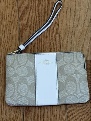 NWT Coach Corner Zip Wristlet Signature Canvas Stripe thumbnail 1