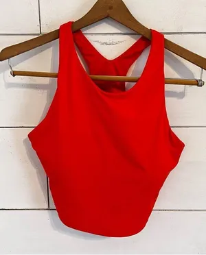 Athleta Conscious Crop A-C Cup Sports Top. Size Medium. thumbnail 1