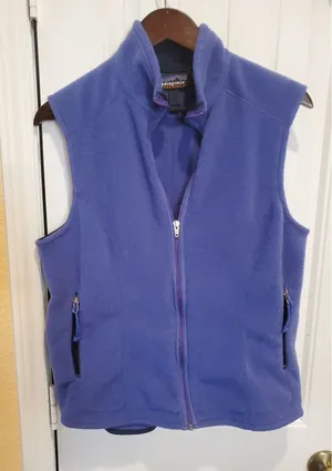 Patagonia Synchilla Vest Women’s LARGE PURPLE Full Zip Sleeveless Coat Outdoor thumbnail 1