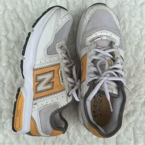 New Balance Womens Running Sneakers Walking W0040W Abzorb White Yellow thumbnail 1