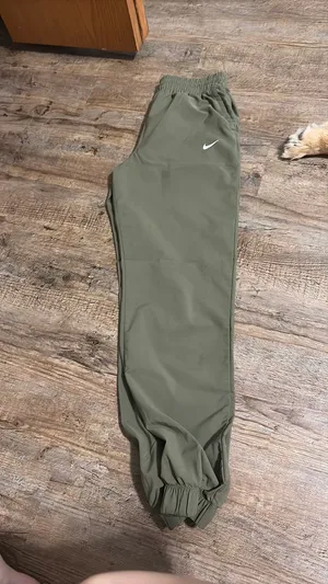 Nike Joggers (kids XL) Green thumbnail 2