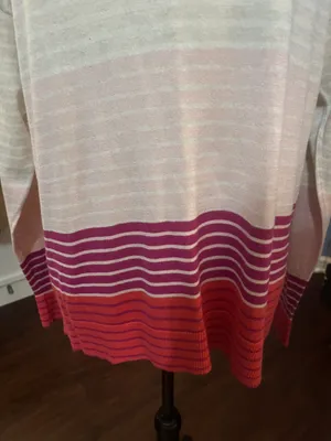 Size Large Lightweight Hi Lo Sweater thumbnail 5