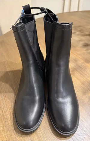 Black Loren Ankle Boots Size 6.5 J.F. J. Fear thumbnail 1