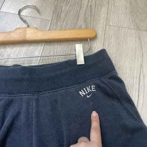 Vintage Nike Sweatpants low rise bootcut 31.5" womens Blue medium loungewear y2k thumbnail 10