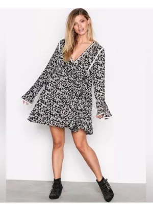 Free People Like You Best Boho Mini Dress Size Medium Black/White Floral Ruffle thumbnail 7