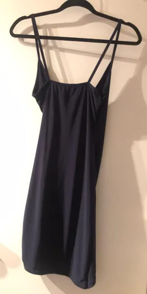 Pretty Little Thing Navy Runched Side Strappy Bodycon thumbnail 6