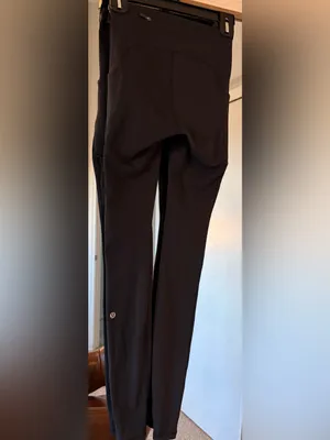 Lululemon Women’s 4 Long Speed Up Tight Full-On Like New 30" Leggings thumbnail 3