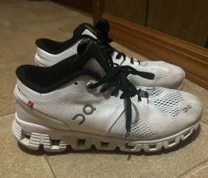 On Cloud Shoes thumbnail 1