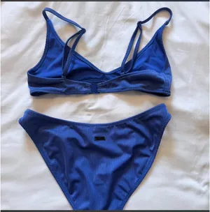 Triangl swim suit bikini set  thumbnail 4