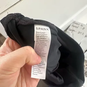 Spanx Women’s Large Black Faux Leather Leggings thumbnail 6