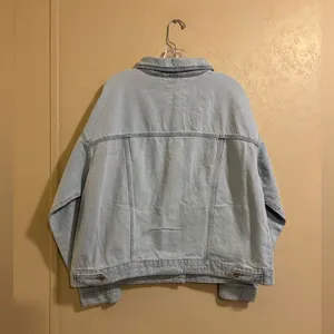 NWT women’s Denim Jacket sz L 12/14 thumbnail 2
