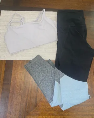 Athleta Size Small Activewear Set Sports Bra & Colorblock Leggings thumbnail 1