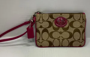 Coach Berry Wristlet Wallet Purse Monogram thumbnail 1