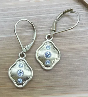Lia Sophia Women Earrings Goldtone‎ Crystal Drop Classic Elegant Minimalist Glam thumbnail 1