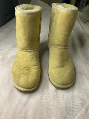 Ugg Australia Women's Classic Short Light Tan Winter Boots Pull On Size 7 thumbnail 2