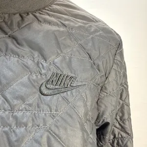Nike Womens Quilted Black Jacket Size L Black Primaloft Insulated Lightweight‎ thumbnail 2