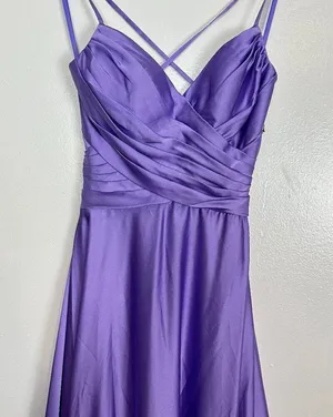 LA FEMME Sleeveless Satin Gown in Lavender Size US 2 thumbnail 4