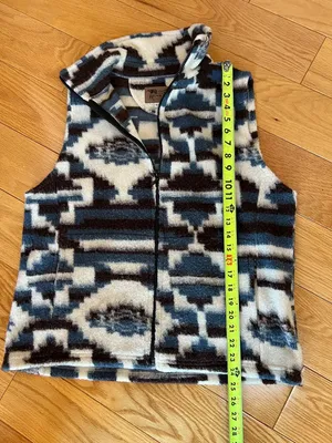 Bear Ridge Outfitters southwestern Beth Dutton vest vintage rare print thumbnail 5