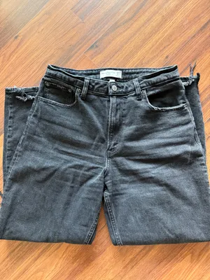 Abercrombie & Fitch Distressed Mom High Rise Curve Love thumbnail 4