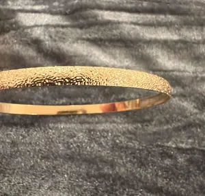Elegant Gold Hoop Earrings thumbnail 2