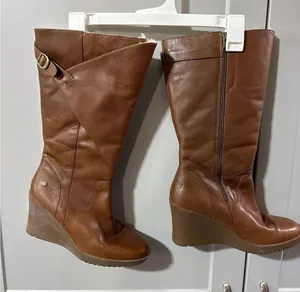 UGG Australia Brown Leather Wedge Boots Size 9 USA / 7.5 UK thumbnail 1