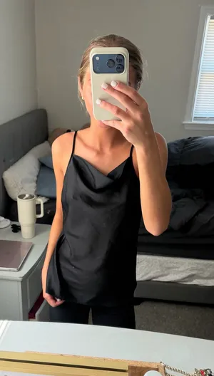 Boutique thumbnail 1