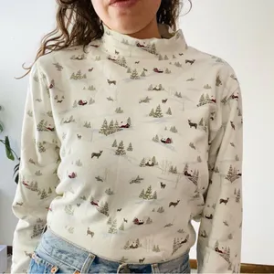 VINTAGE CROFT & BARROW Snowy Granny Turtleneck Top thumbnail 1