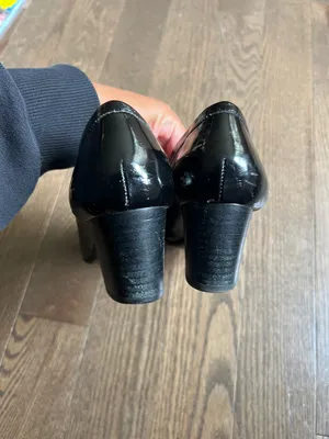 Ralph Lauren Black Leather Block Heel Loafers with Gold RL Accent size 6.5 thumbnail 4