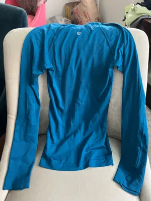 Lululemon Long Sleeve Swiftly Tech with thumb holes thumbnail 1
