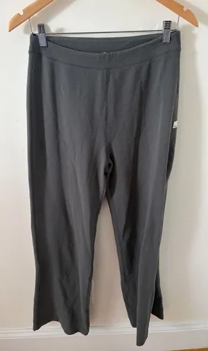 Vuori Waffle Wide Leg Pants Charcoal Grey Activewear Loungewear Size M thumbnail 1