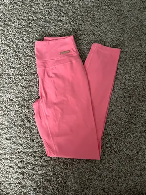 Gymshark Whitney Simmons Leggings thumbnail 1