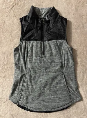 The North Face Women's 1/4 Zip Up Pseudio Vest Gray Black Size Small‎ thumbnail 1