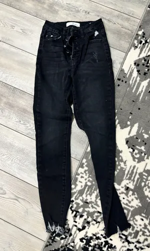 Distressed Skinny Jeans thumbnail 4