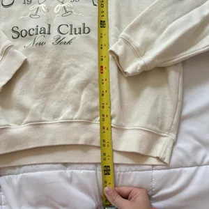 Womens‎ Large Sweater Champagne Social Club Pullover Fleece Lined Quiet Luxury thumbnail 3