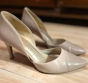 Bandolino Nude Patent Leather Heels thumbnail 1