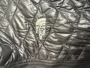 The North Face Black Quilted Vest thumbnail 3